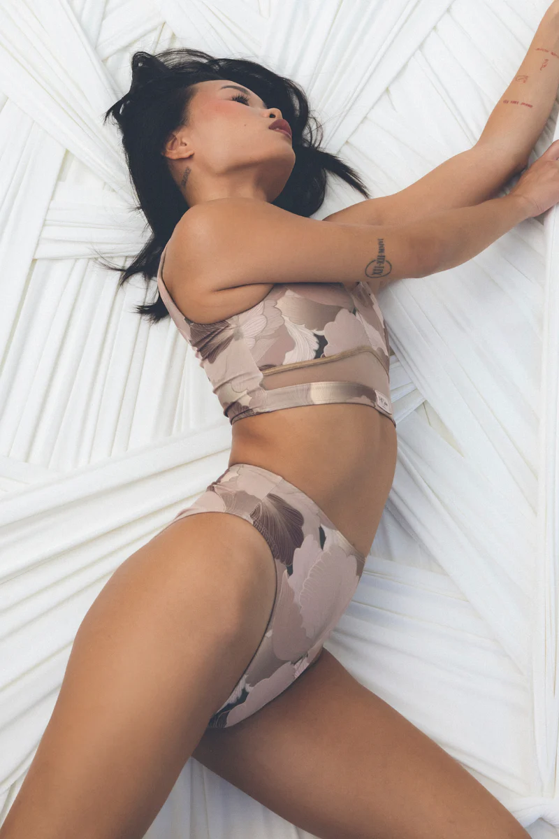 HotCakes Neoprene Top - Natural Peonies - Image 3
