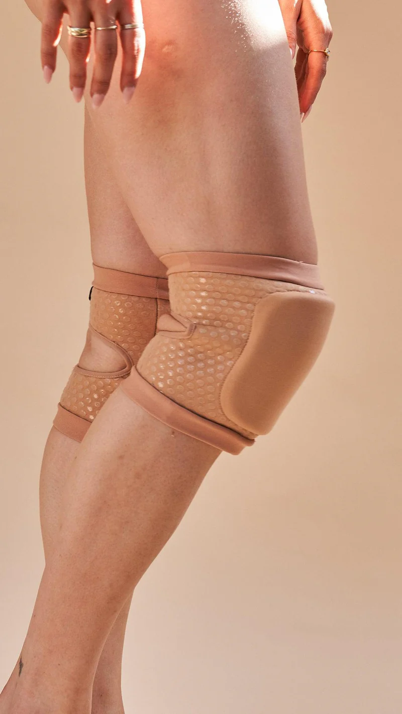 Lunalae Sticky Slim Look Kneepads - Sand - Image 3