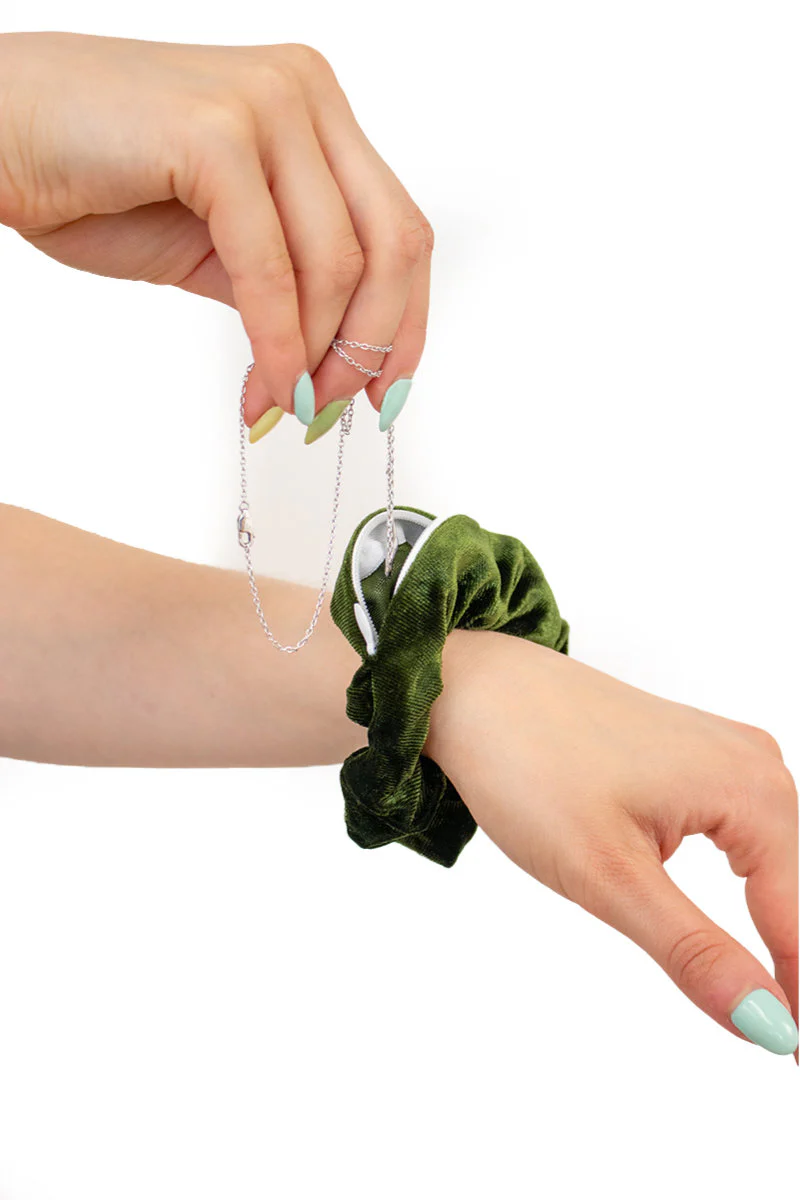 Pole Junkie Zipper Scrunchie - Emerald