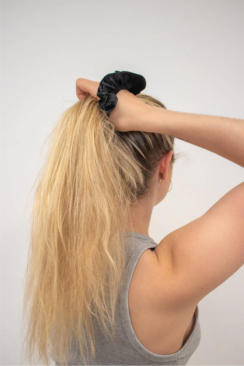 Pole Junkie Zipper Scrunchie - Onyx - Image 3