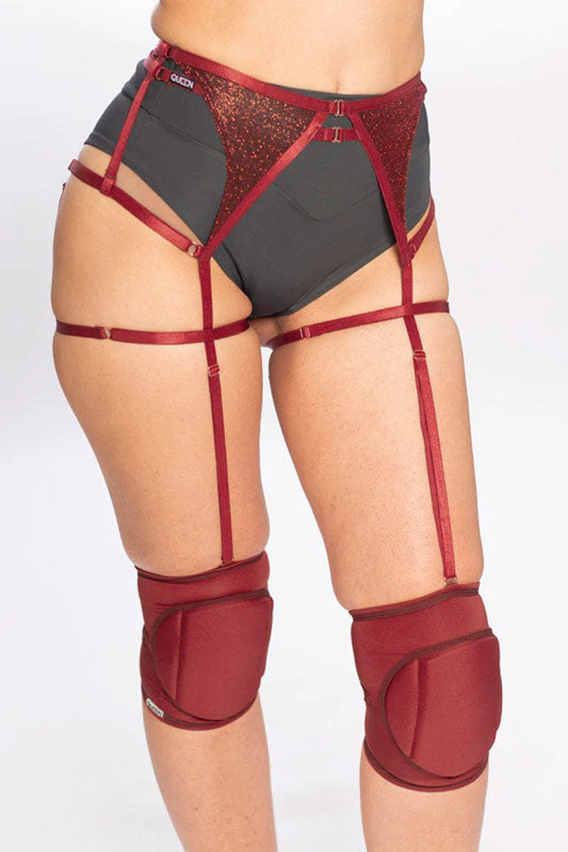 Queen Wear Garter Belt - Cherry Shine - Image 5